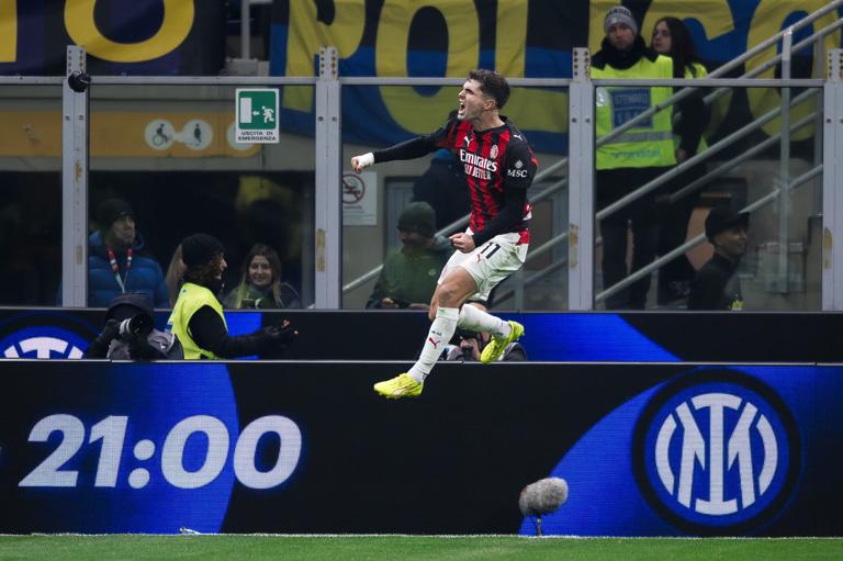 STADIO GIUSEPPE MEAZZA, MILAN, ITALY - 2025/11/23: Christian Pulisic of AC Milan celebrates after scoring a goal during the Serie A football match between FC Internazionale and AC Milan. AC Milan won 1-0 over FC Internazionale. (Photo by Nicol&Atilde;&sup2; Campo/LightRocket via Getty Images)