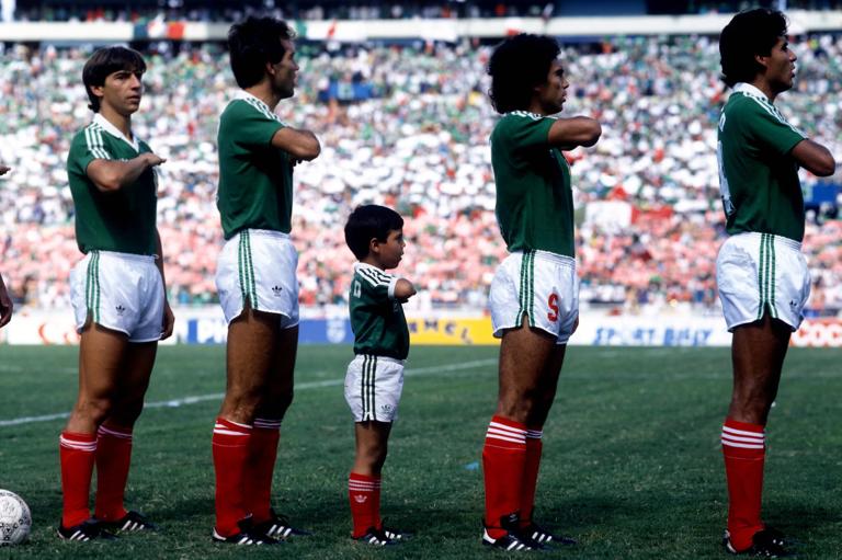 The Mexico national team, including defender Fernando Quirarte, during the national anthems at the FIFA World Cup 1986